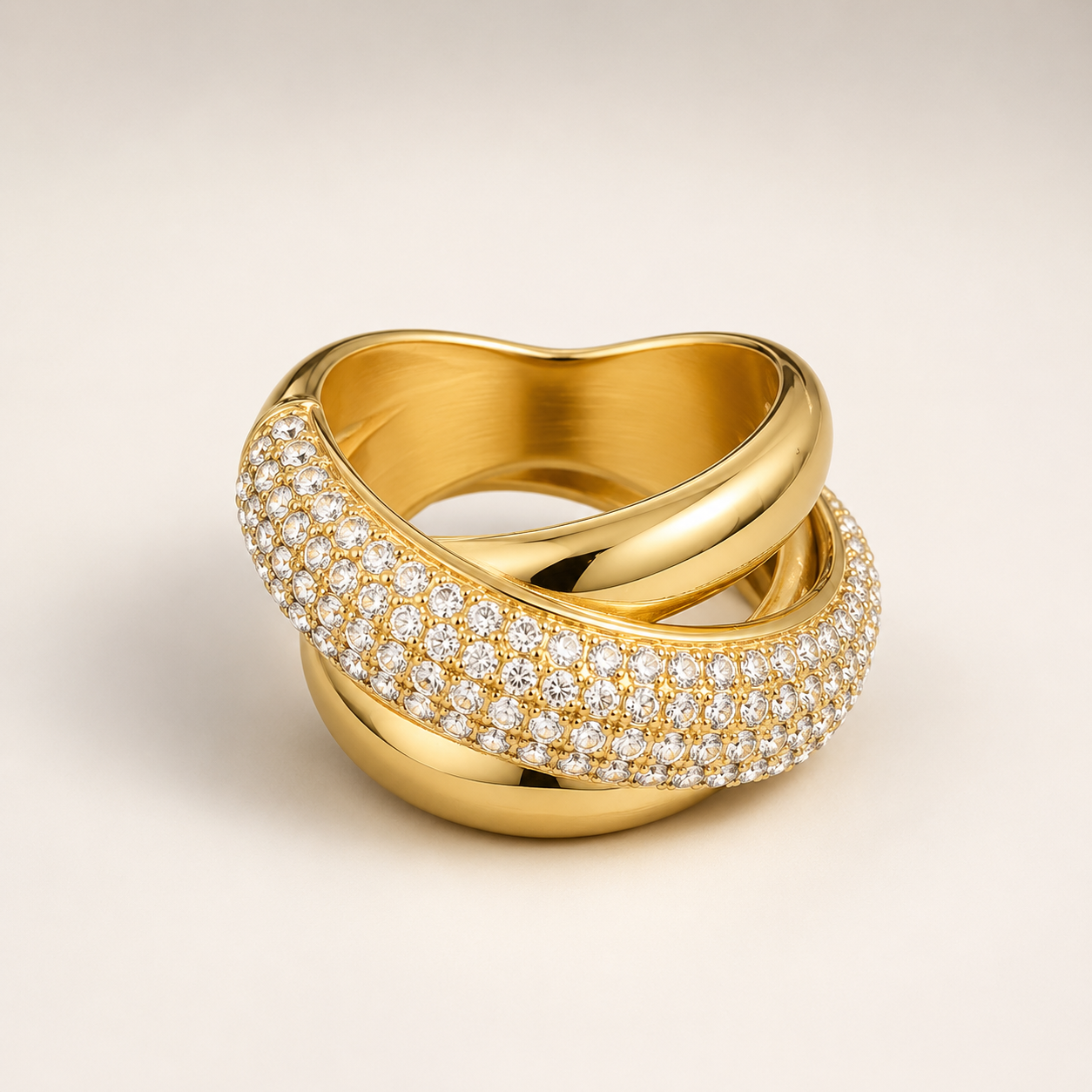 LIVIA RING